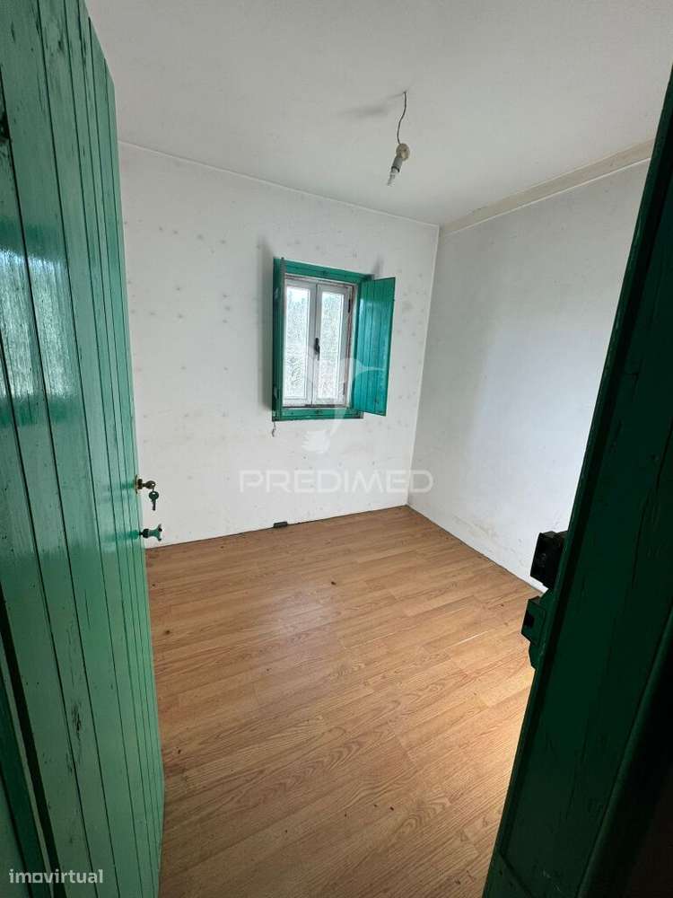 Comprar Casa com projeto aprovado para recuperar em Caranguejeira - Grande imagem: 3/12