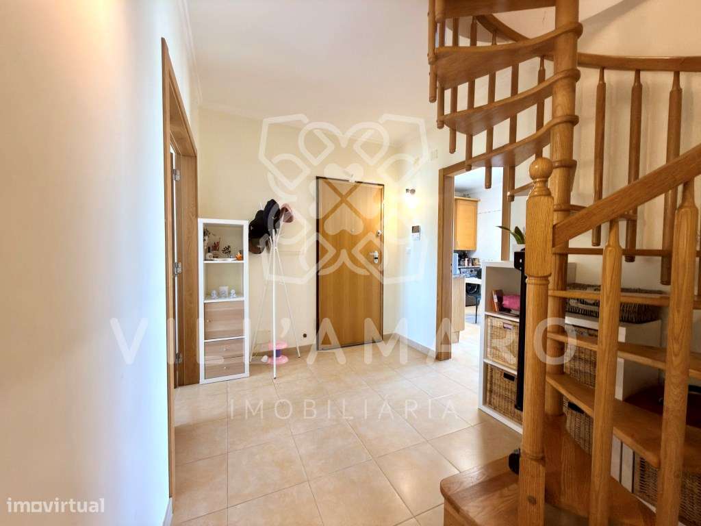 Apartamento T2 + 1, suíte, varandas, elevador e parqueamento na Mal...-0