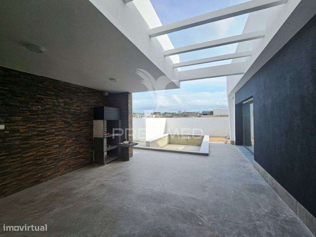 Moradia Isolada T3 c/Piscina e Garagem, em Azeitão - Grande imagem: 2/36