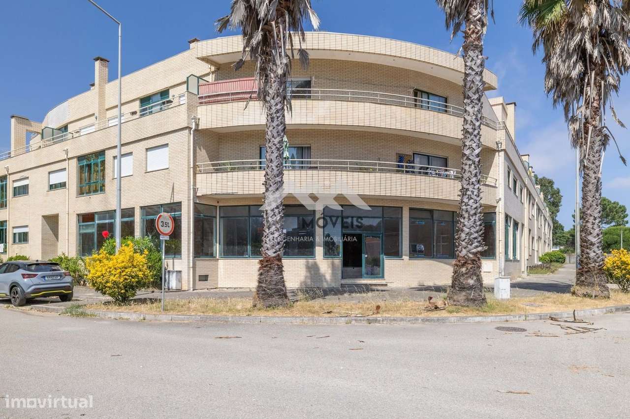 Espaço comercial | 3 Frentes | 587m² | Terraço | Box | Praias - Grande imagem: 3/19