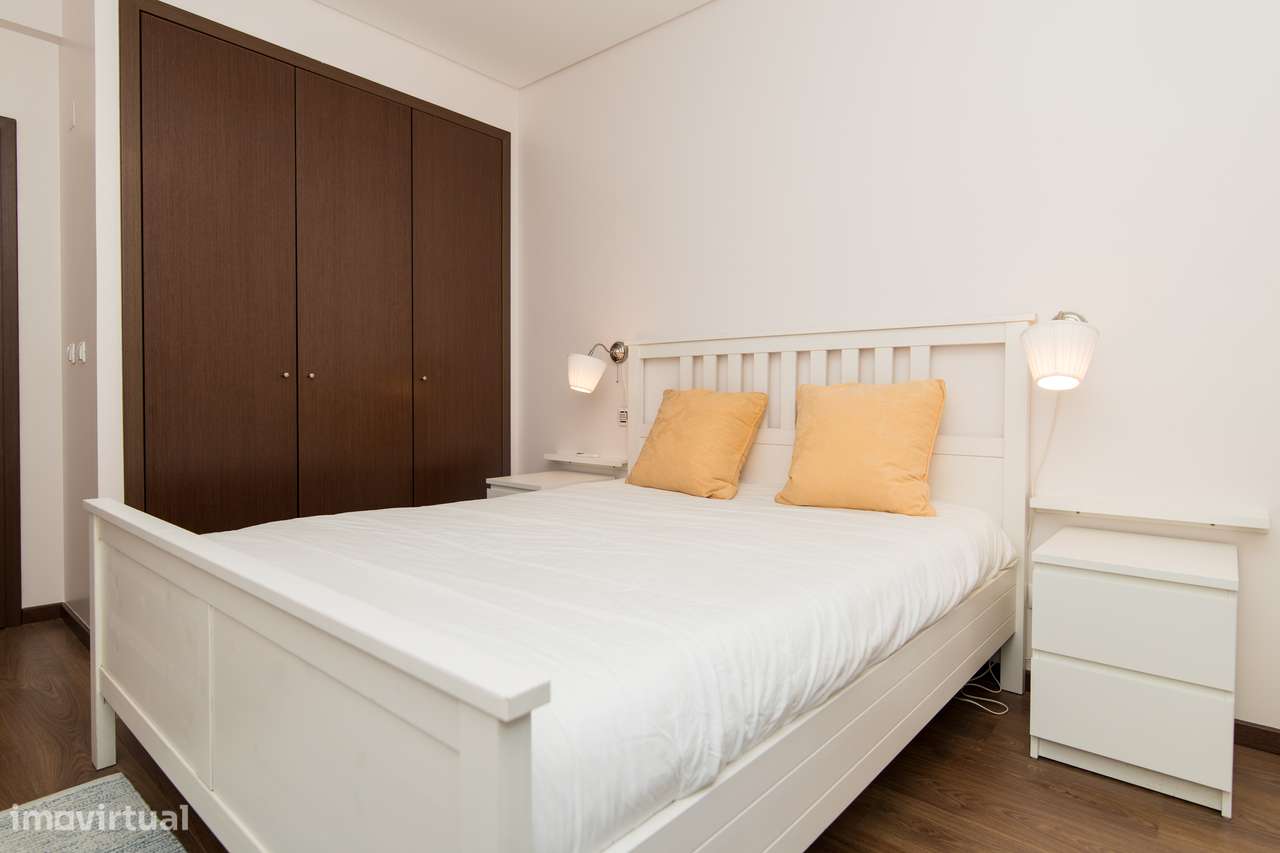 Apartamento T2 logradouro piscina vista mar e vila Sesimbra-34