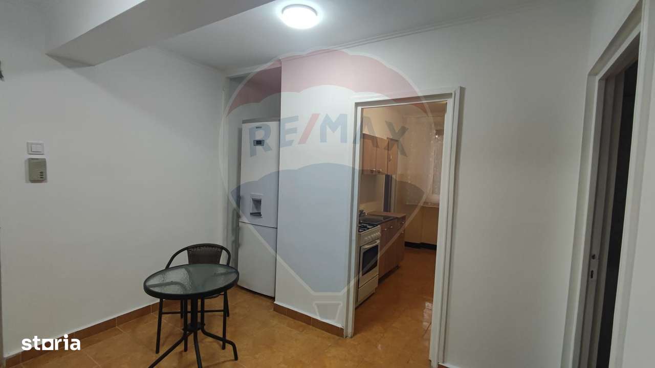 De inchiriat apartament 3 camere spatios  etaj 1 Splaiul Crisanei - Imagine principală: 4/20