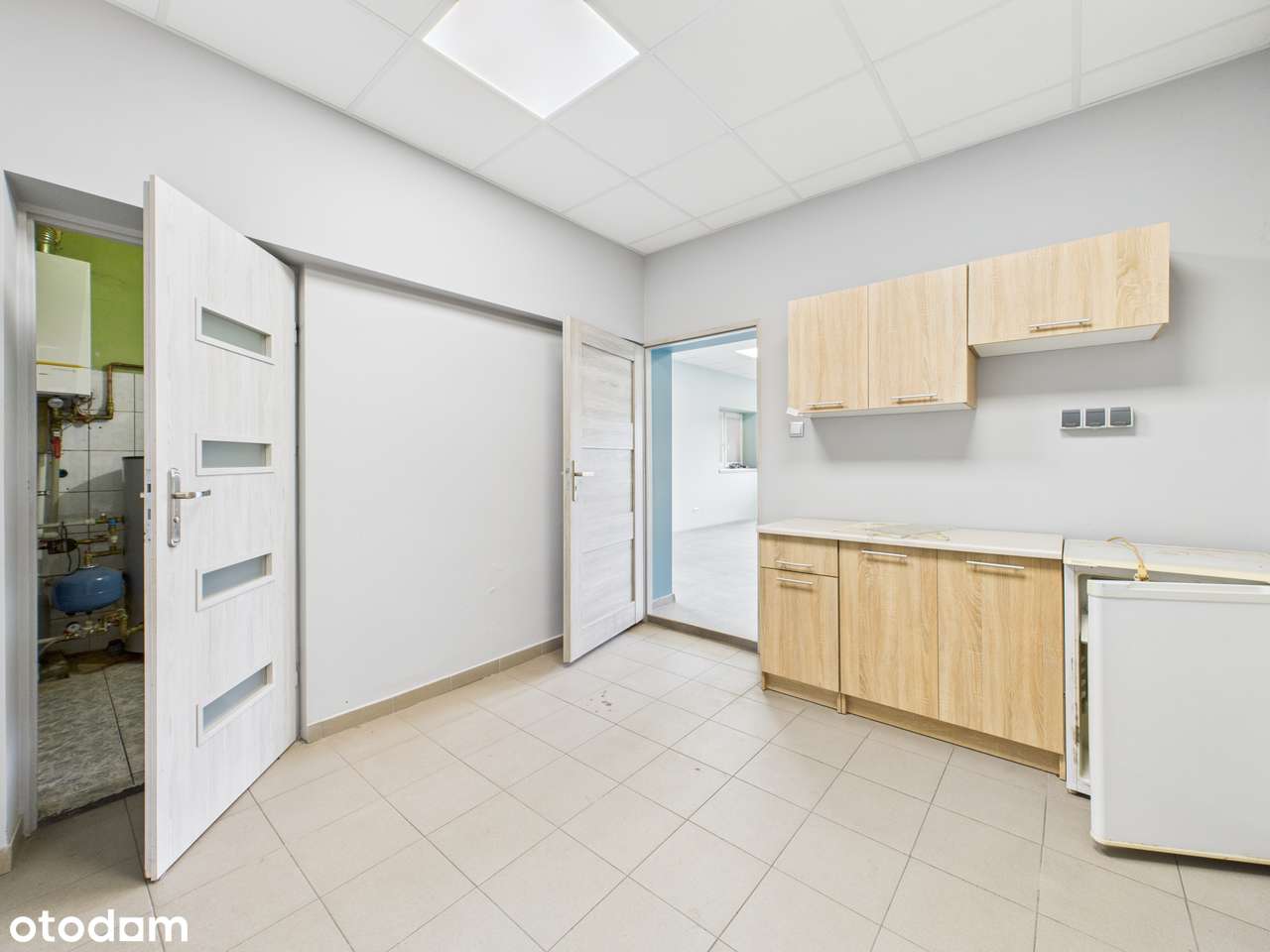 Hala produkcyjno–magazynowa z komfortowym mieszkaniem na piętrze-7