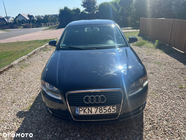 Audi A4 2.0T FSI - 5