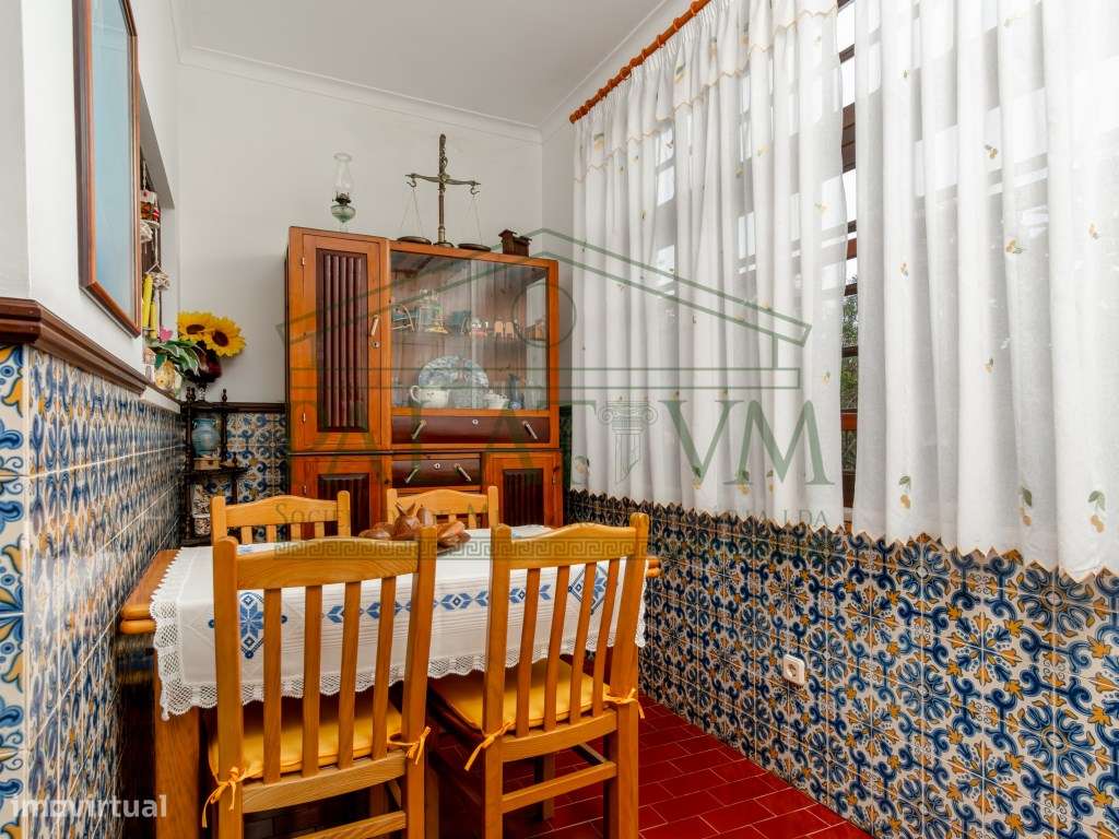 Moradia T5 centro da Charneca da Caparica-20