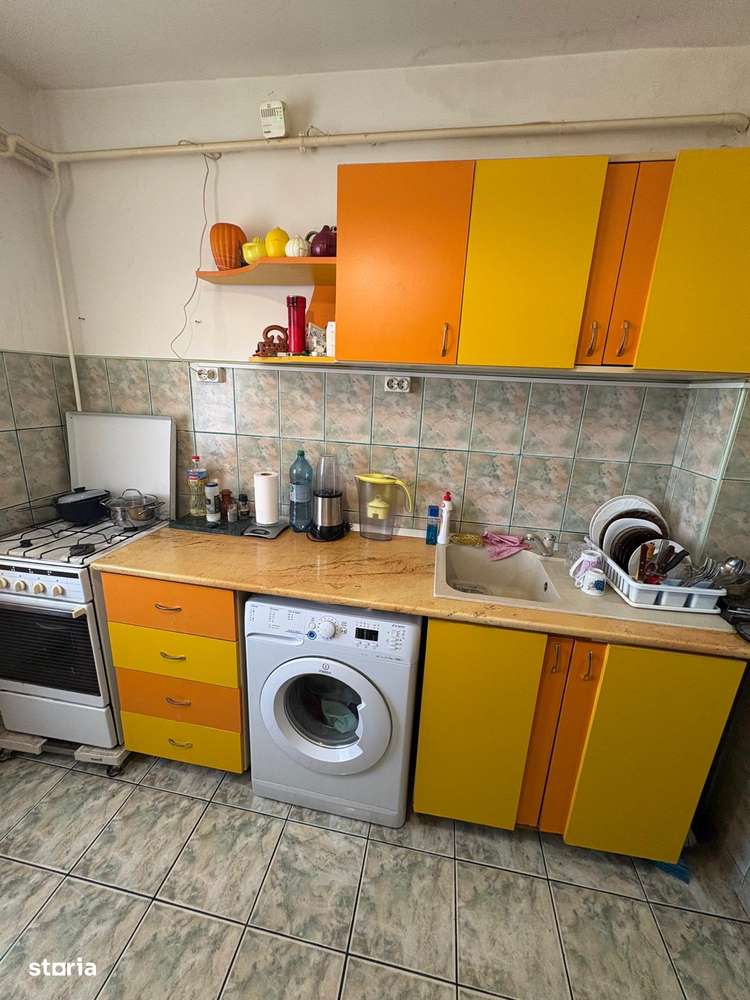 3 camere mircea cel batrin  70 mp bloc turn  125000 euro-1