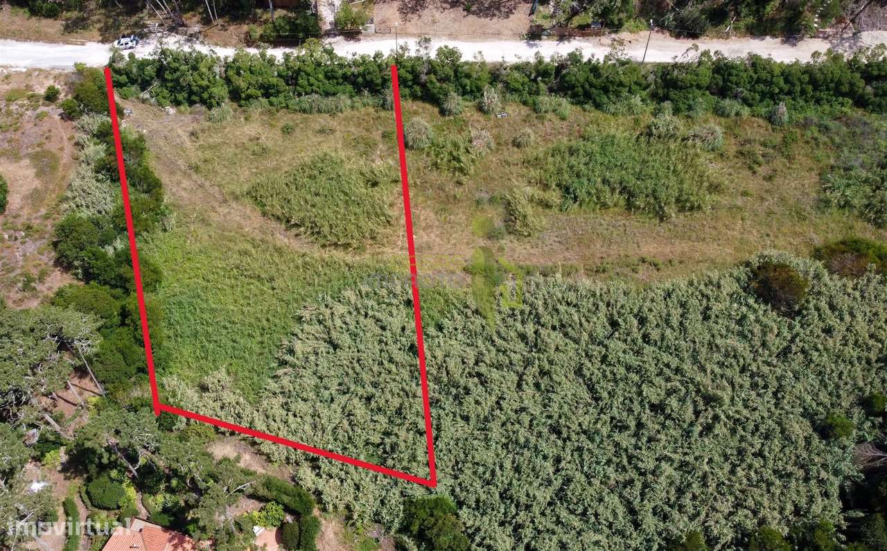 Terreno Rustico com 3.000m2 em Colares-0