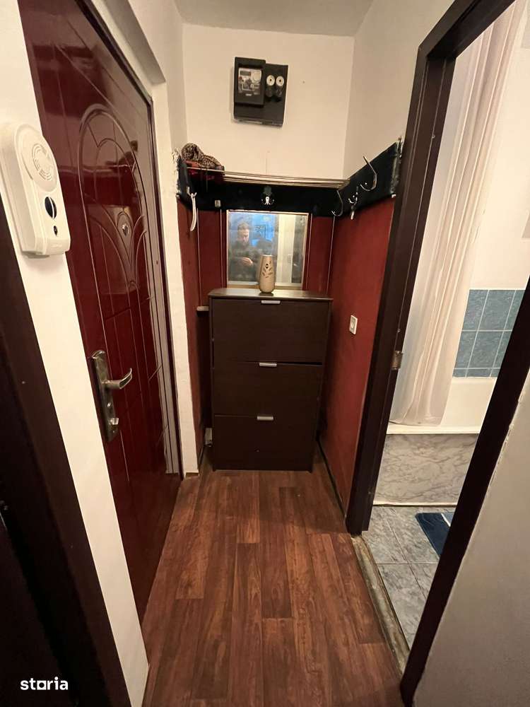 NICOLINA PRIMA STATIE-ap.1 camera, decomandat, liber, et.1/4!-5