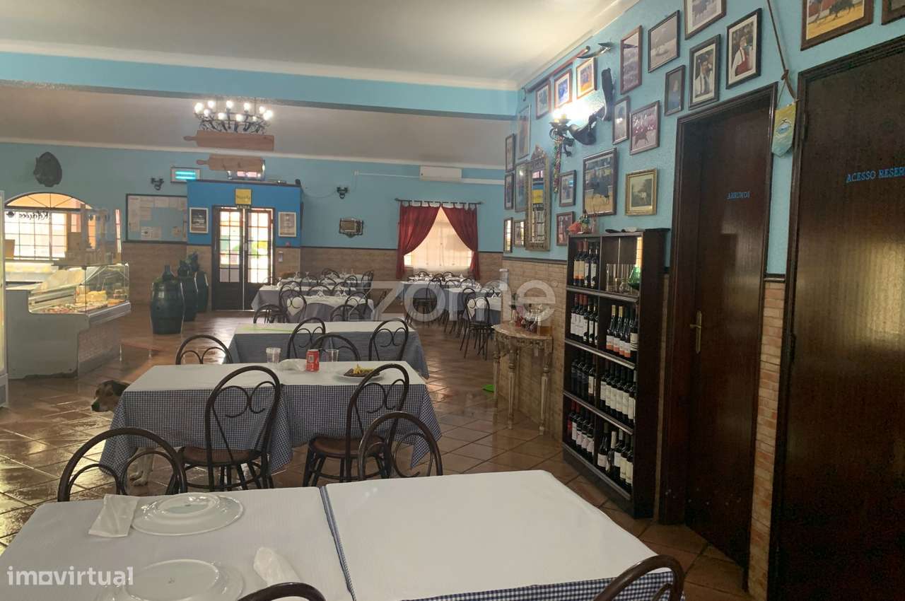 Excelente Restaurante, muito bem localizado com 2 moradias e zona d... - Grande imagem: 5/21