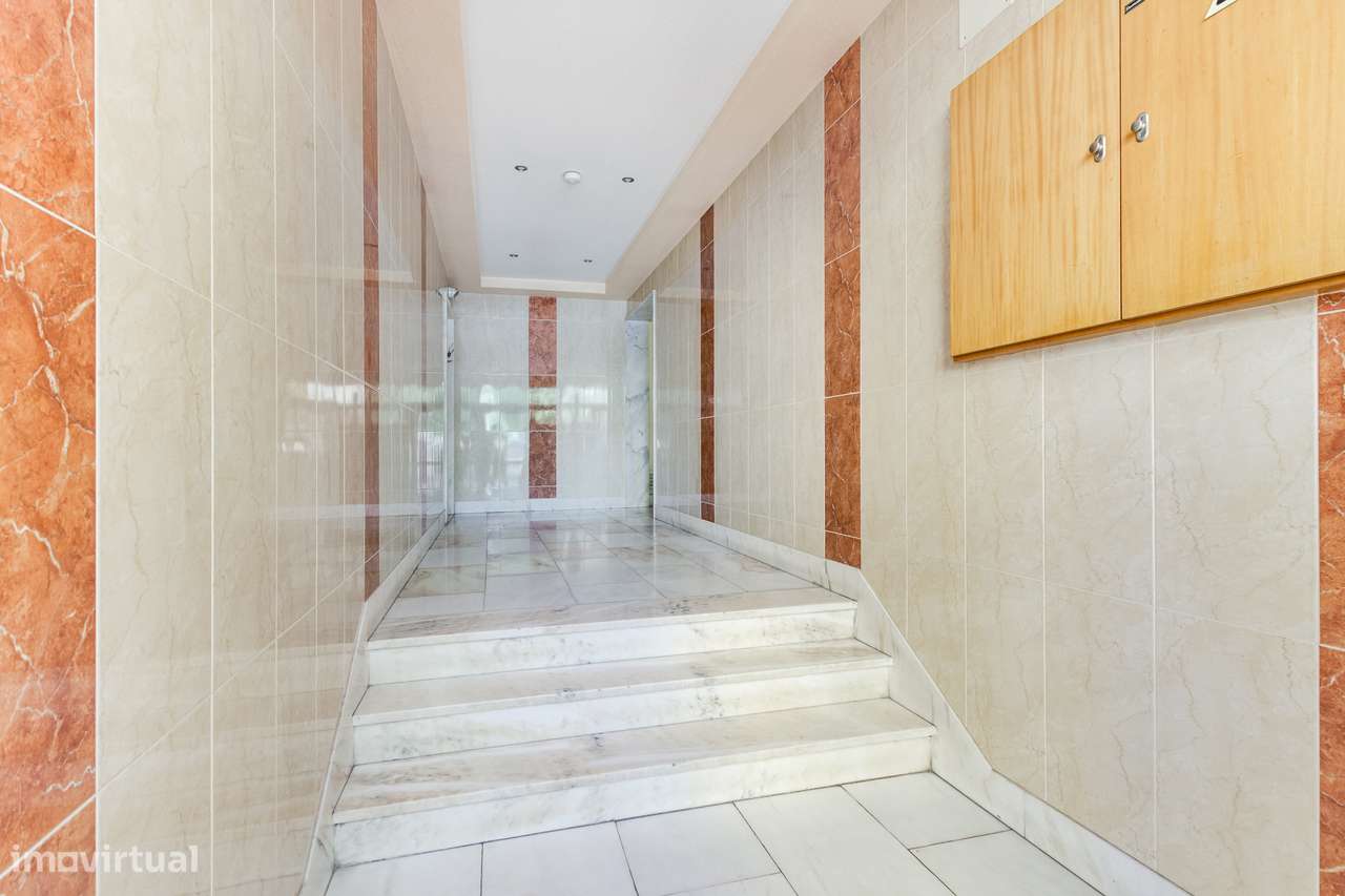 APARTAMENTO T2 | SUÍTE | LUGAR DE ESTACIONAMENTO | VIALONGA-30