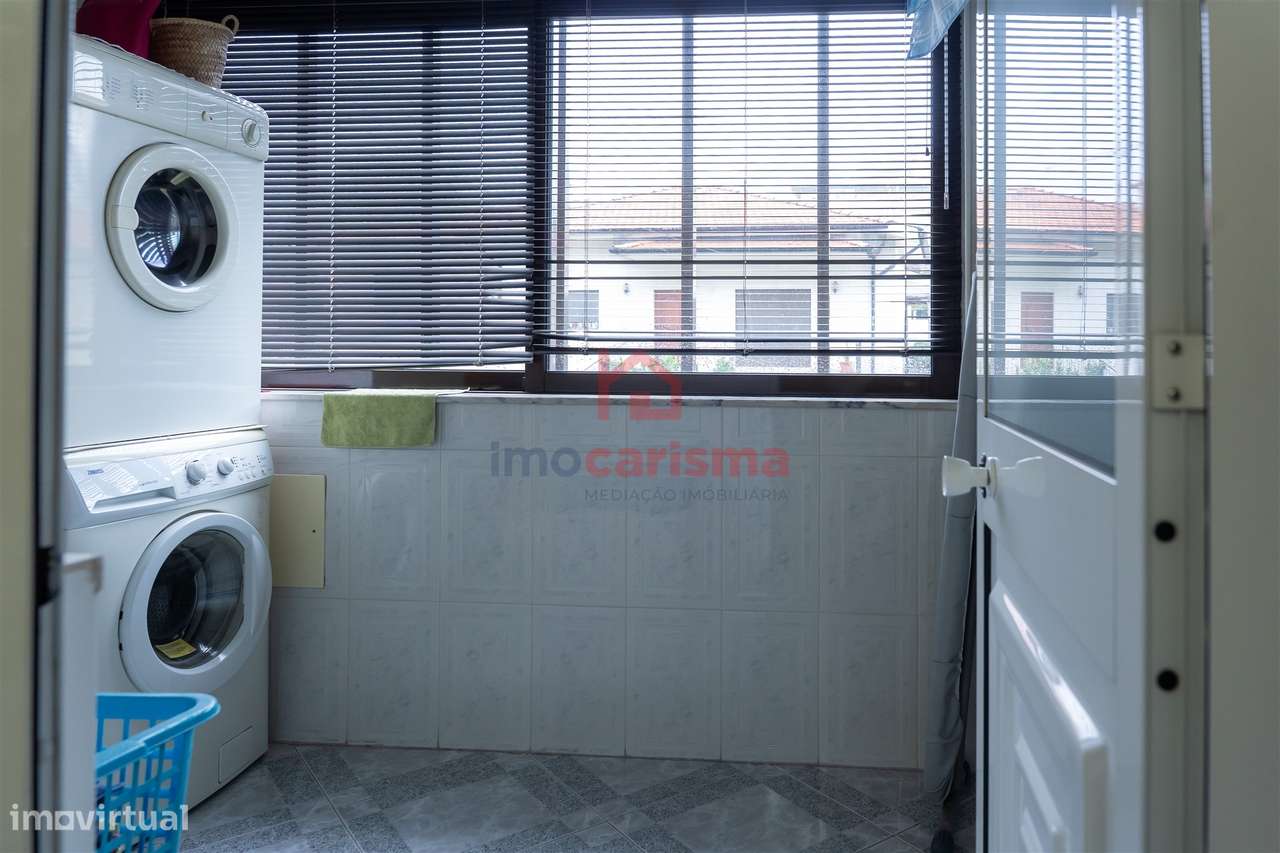 Apartamento T3 no centro de Vila das Aves, Santo Tirso-12