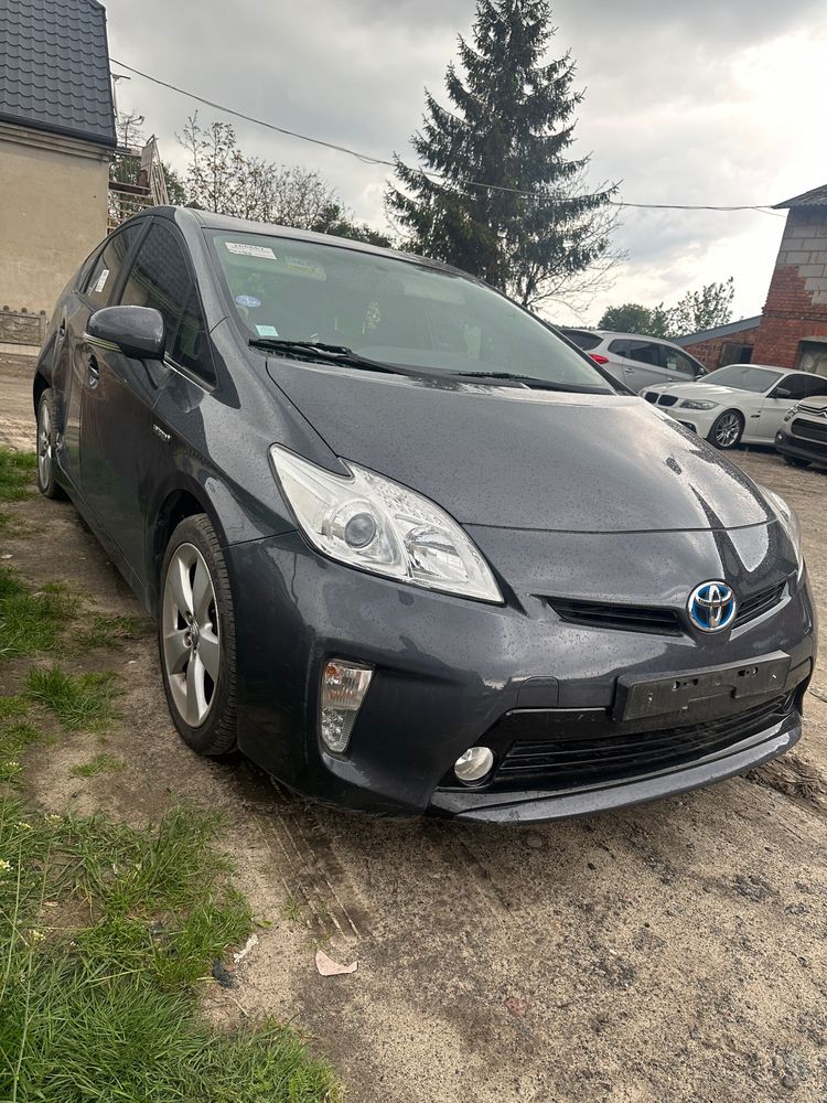 Toyota Prius III (Hybrid) Comfort 2014