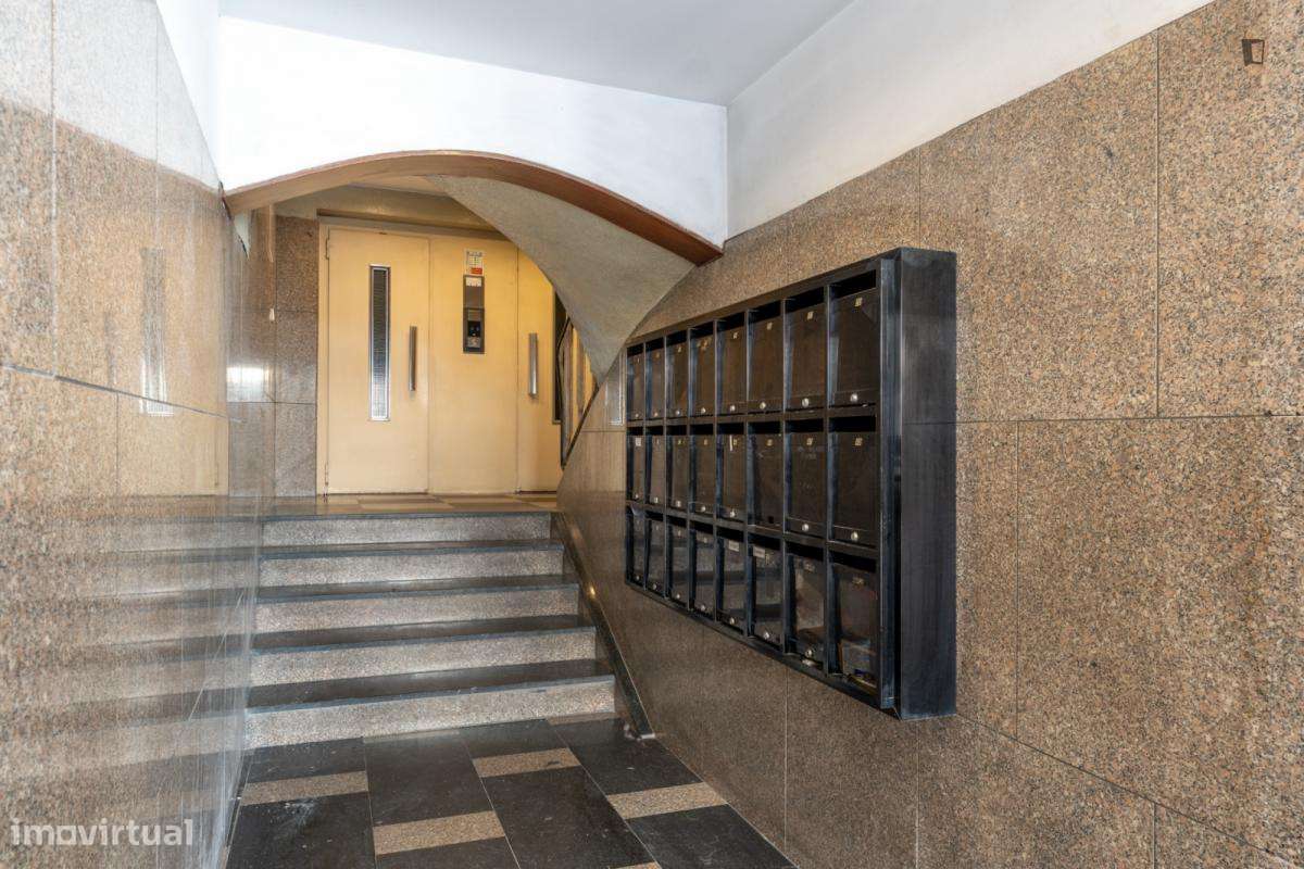 Apartamento com 1 quartos - localizado em Santo Ildefonso Porto - Grande imagem: 4/10