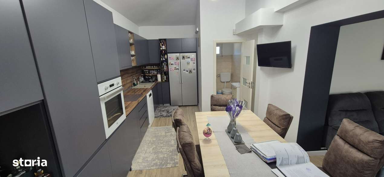 Casa Moderna Cumpana, teren 617 mp-13