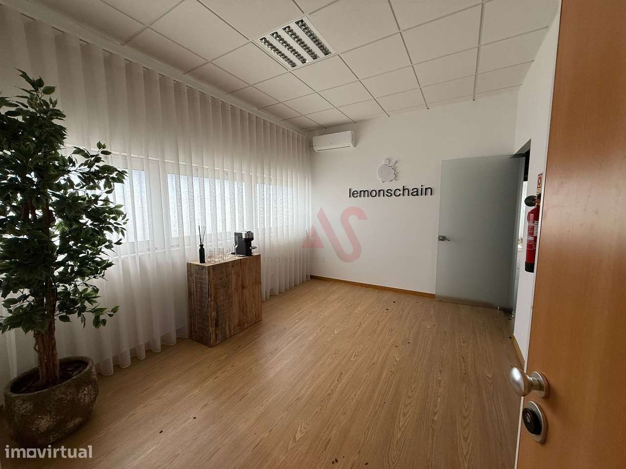 Escritório em Ermesinde, Valongo com 2 lugares de estacionamento - Grande imagem: 4/12