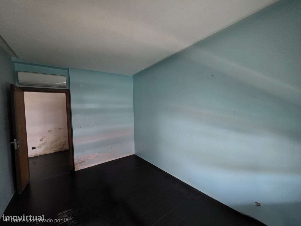 Moradia de excelentes áreas em Atouguia da Baleia Peniche-16