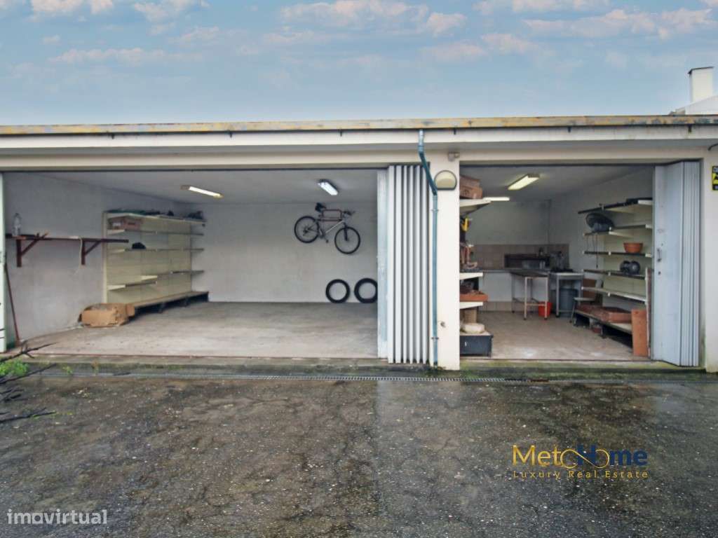 Moradia de 4 frentes em Perosinho-44