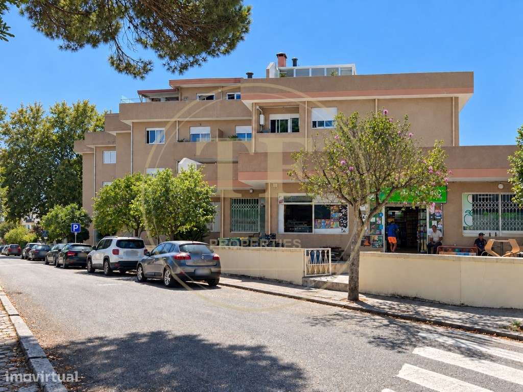 T3 Renovado com Garagem, a 600 m da Praia e junto Apeadeiro de Fran...-0