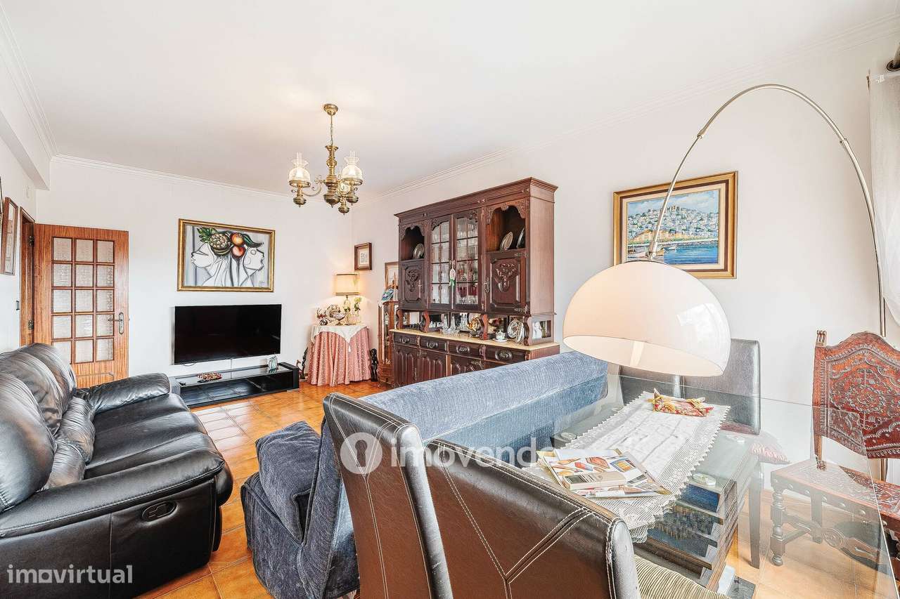 Apartamento T3 com cozinha equipada, na Póvoa de Santa Iria - Grande imagem: 5/44