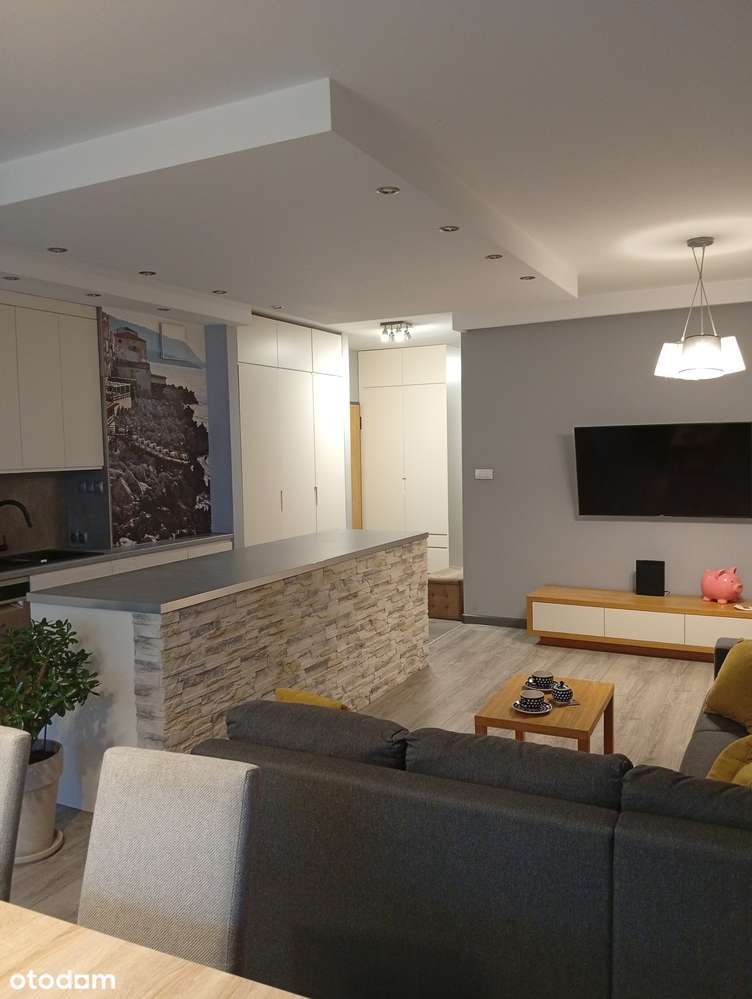 Przestronne mieszkanie 3-pokojowe w świetnej lokalizacji - Pełny obrazek: 2/20