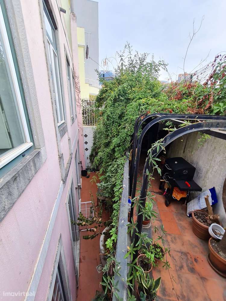 Prédio para Venda - Campo de Ourique-11