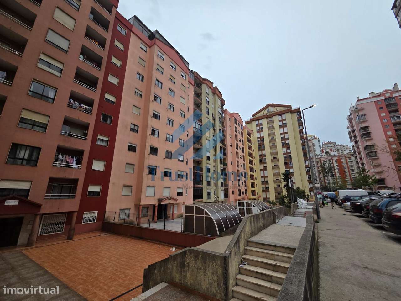 T5 duplex na Tapada das Mercês com 225m2 com lugar de parqueamento-37