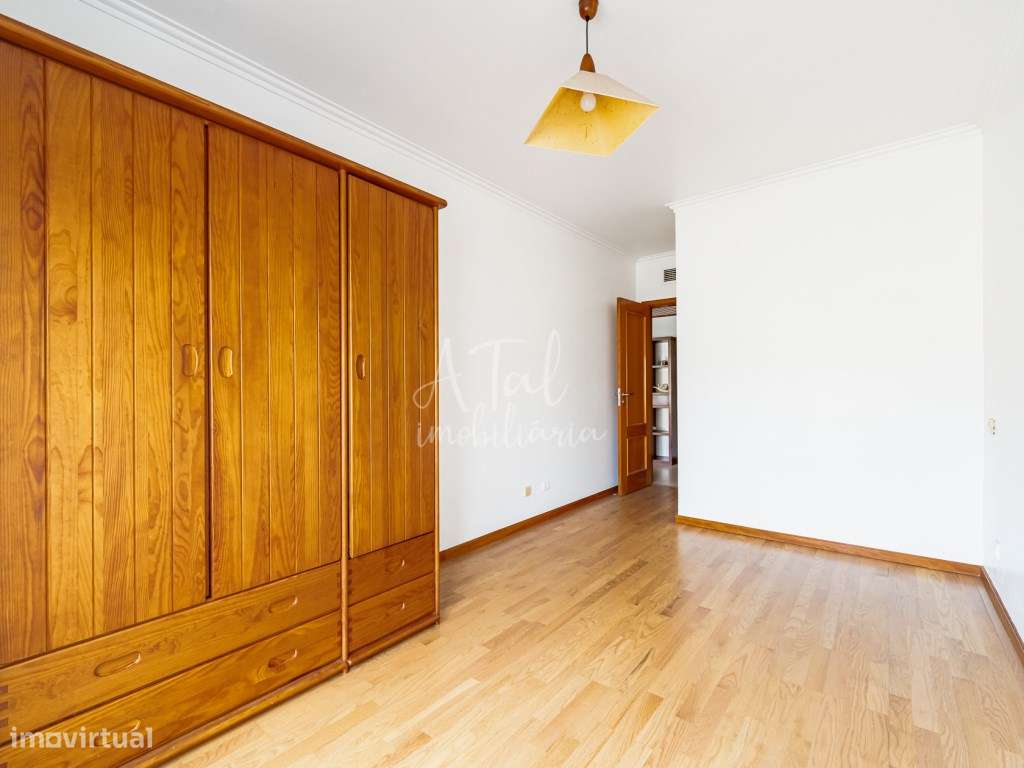 Apartamento T3 com Estacionamento | 10 min de Lisboa-13