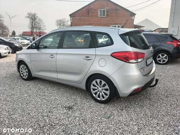 Kia Carens 1.7 CRDi M - 4