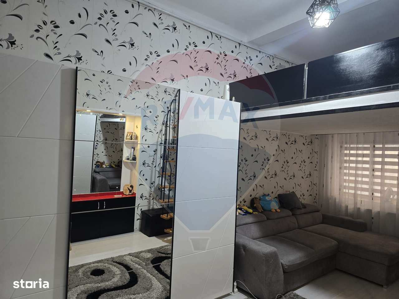 Apartament cu 3 camere de vânzare în zona Central - Imagine principală: 5/20