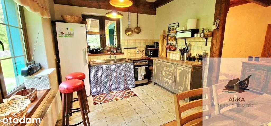 Urokliwy dom z duszą i dużą działką-6