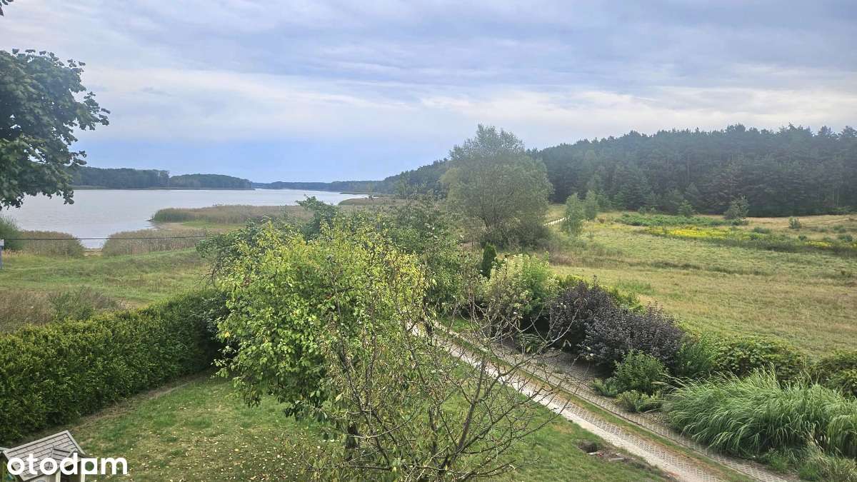 Otoczony naturą  rodzinny dom z możliwością inwestycyjną-3