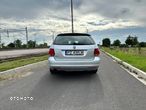 Volkswagen Golf VI 1.6 TDI Comfortline - 17