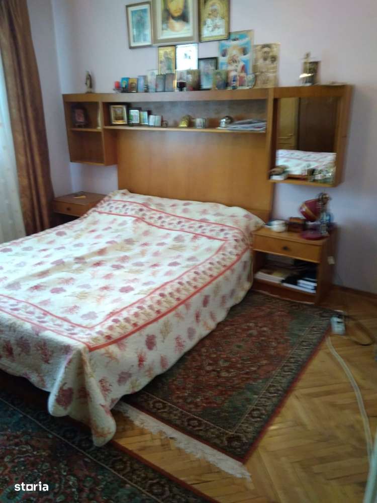 Vand 3 camere dec Mazepa 1 et 4/4 pret 75.000 euro-3