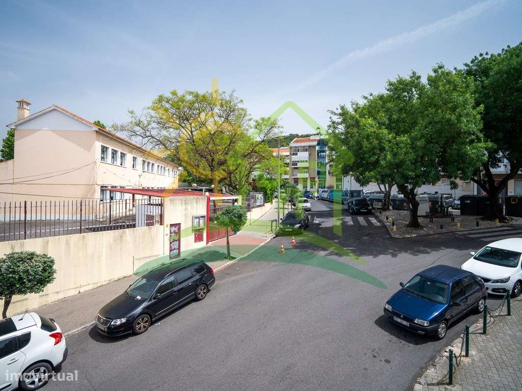 Apartamento T1 Tot. Remodelado Olival Basto Terraço 80m2-33