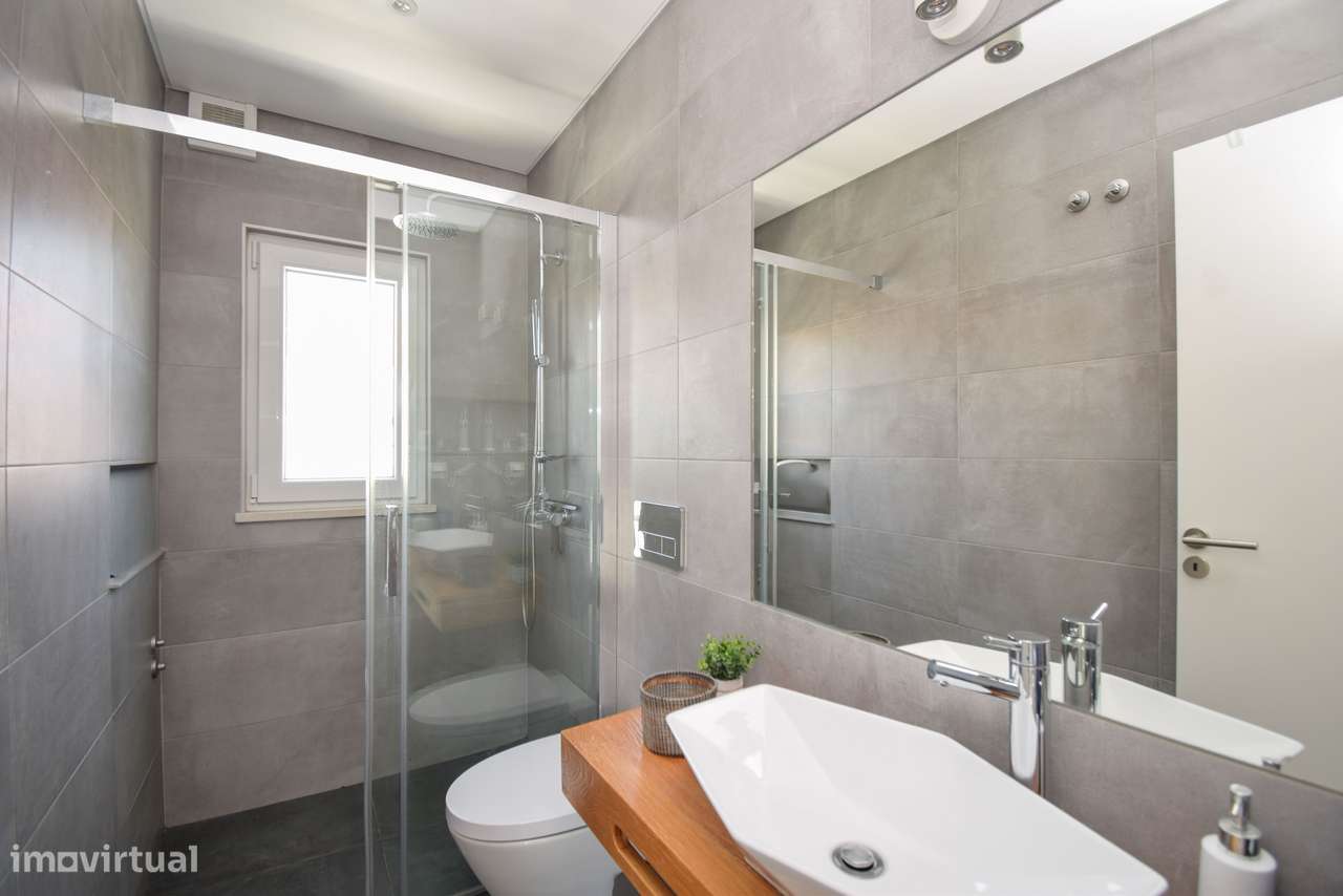Moradia T4 com Piscina e Jardim em Alcabideche, Cascais-31