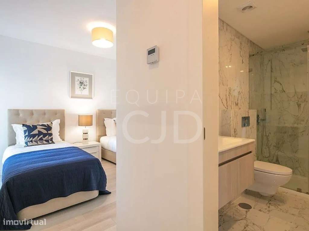 Moradia T3 de Luxo com Piscina Privativa-12
