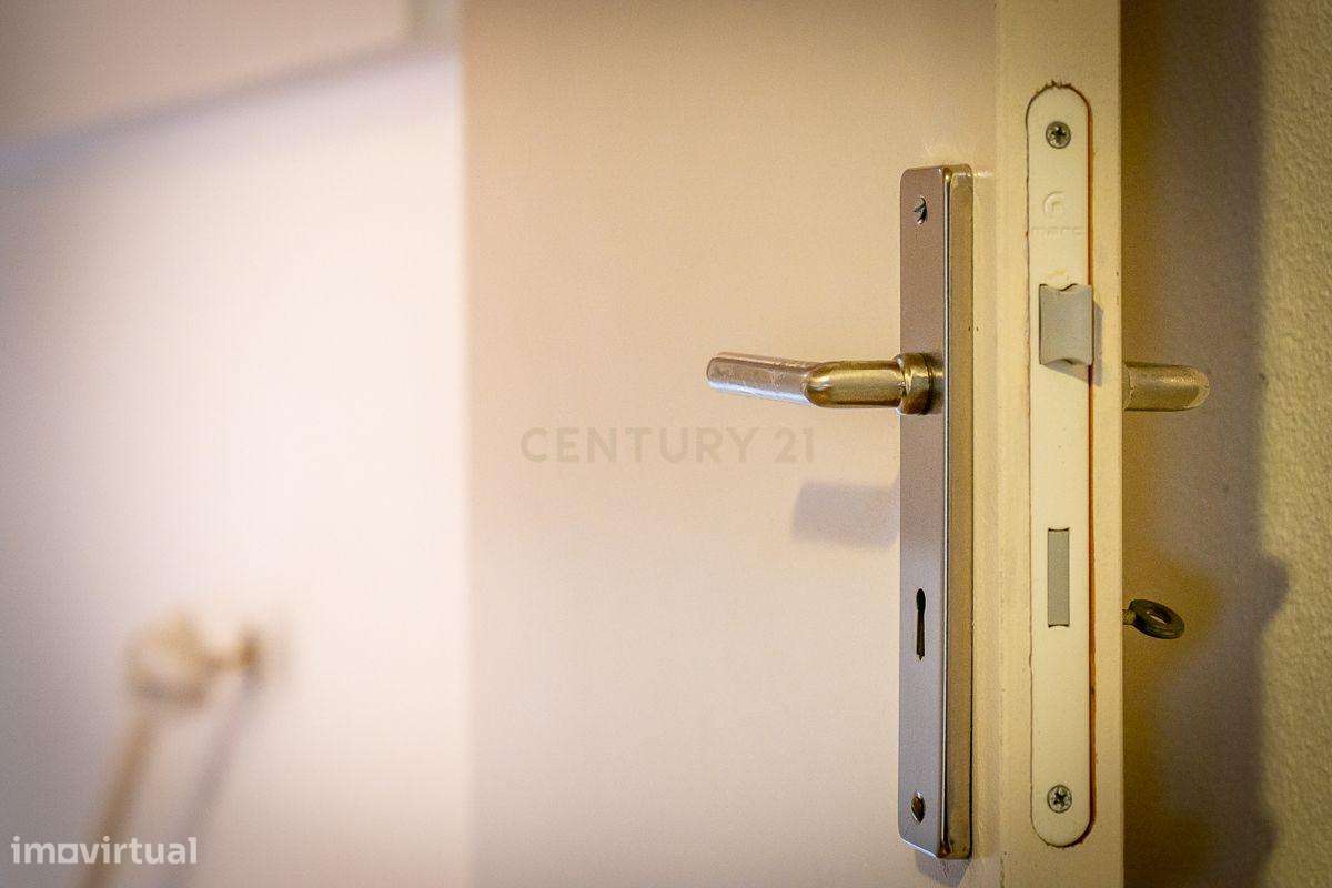 Moradia T2 no Típico Bairro do Quebedo, Charme e Tradicional no Coraçã-19