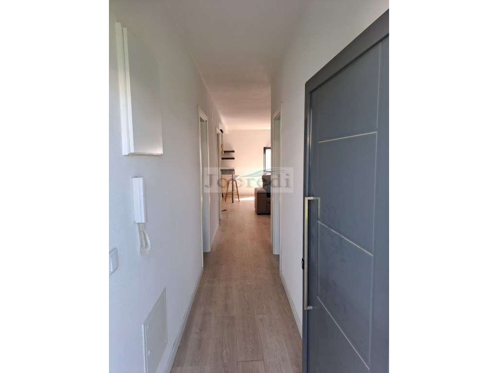 Moradia T4 na Aroeira-10