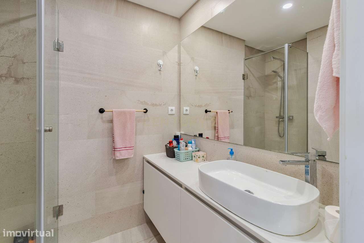 Apartamento T2 Novo e Vista Premium para a Serra | Setúbal-11