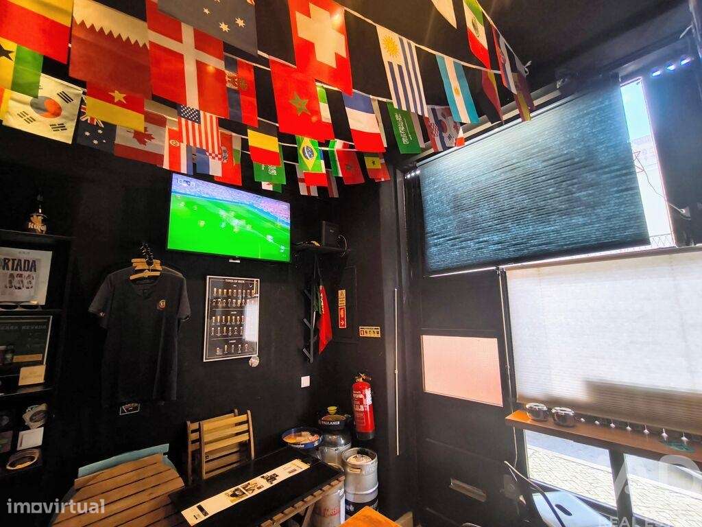 Loja / Estabelecimento Comercial em Campo de Ourique de 20,00 m2 - Grande imagem: 4/16