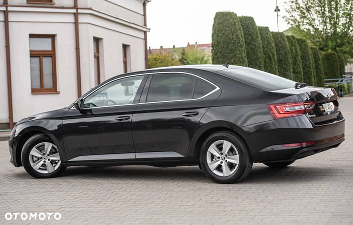 Skoda Superb 1.6 TDI DSG Ambition - 10