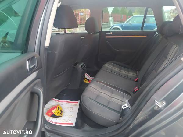 Volkswagen Golf 1.6 TDI DPF MATCH - 4