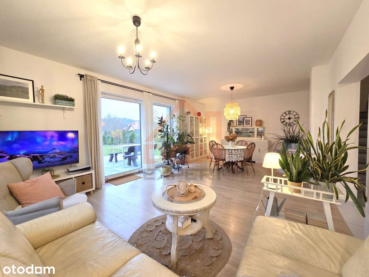 Rodzinny dom pod miastem w malowniczej okolicy - Pełny obrazek: 3/10