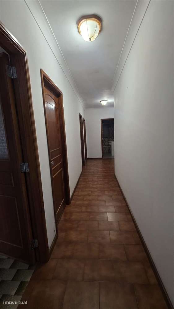 Moradia T3, de 4 frentes, em Arcozelo - Oportunidade Única!-39