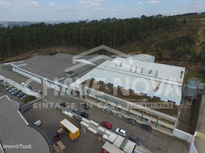 Excelente Armazém Industrial, em Trofa, com área bruta de 9787m2