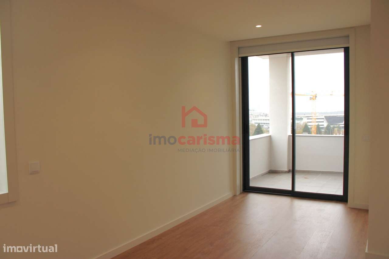 Apartamento T3 Novo, No Último Piso, Centro de Paços de Ferreira-22
