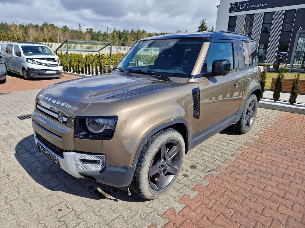 Land Rover Defender 2022