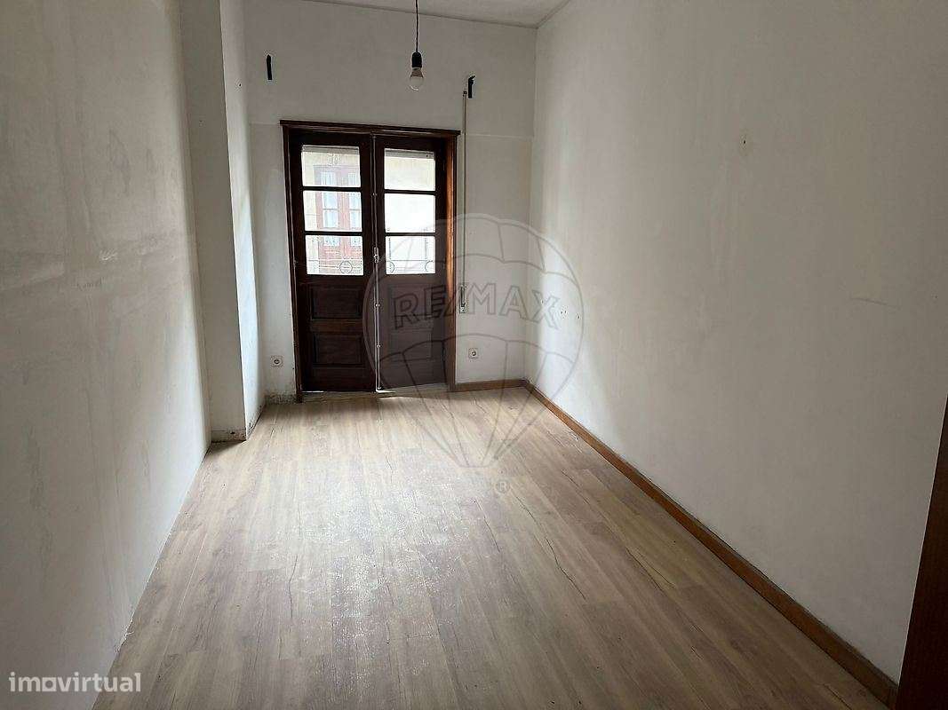 APARTAMENTO T1 C/VARANDA - CENTRO PORTO - Grande imagem: 4/7