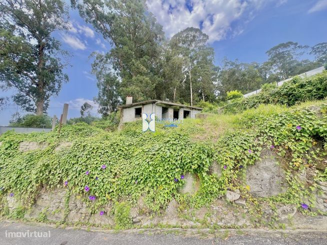 TERRENO COM MORALHA, PROJETO APROVADO EM LANDIM, 8 MINUTOS FAMALICÃO-0