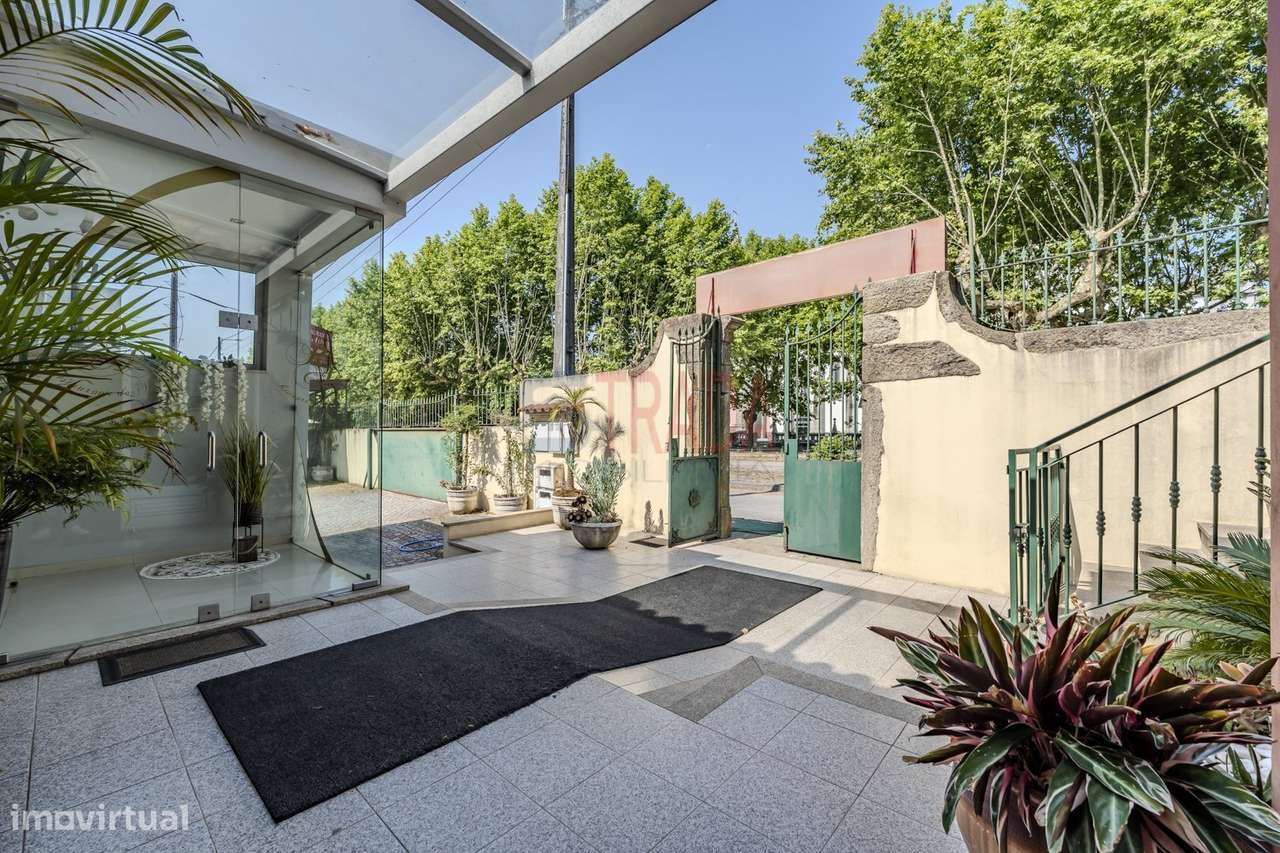 Venda de imovel com Restaurante, café e snack bar em Vila Verde - B...-24